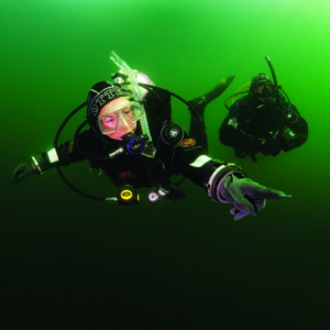 divearound PADI drysuit diver